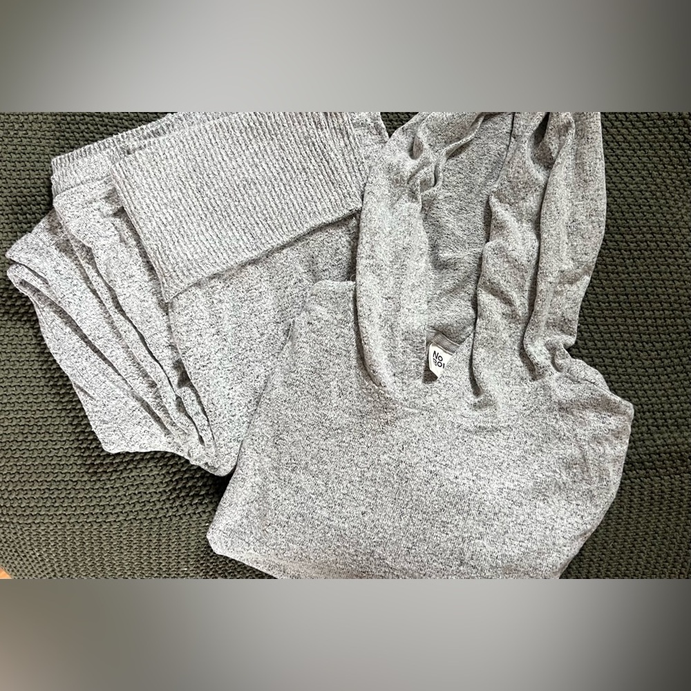 Gray Hooded Sweater & Pants Set